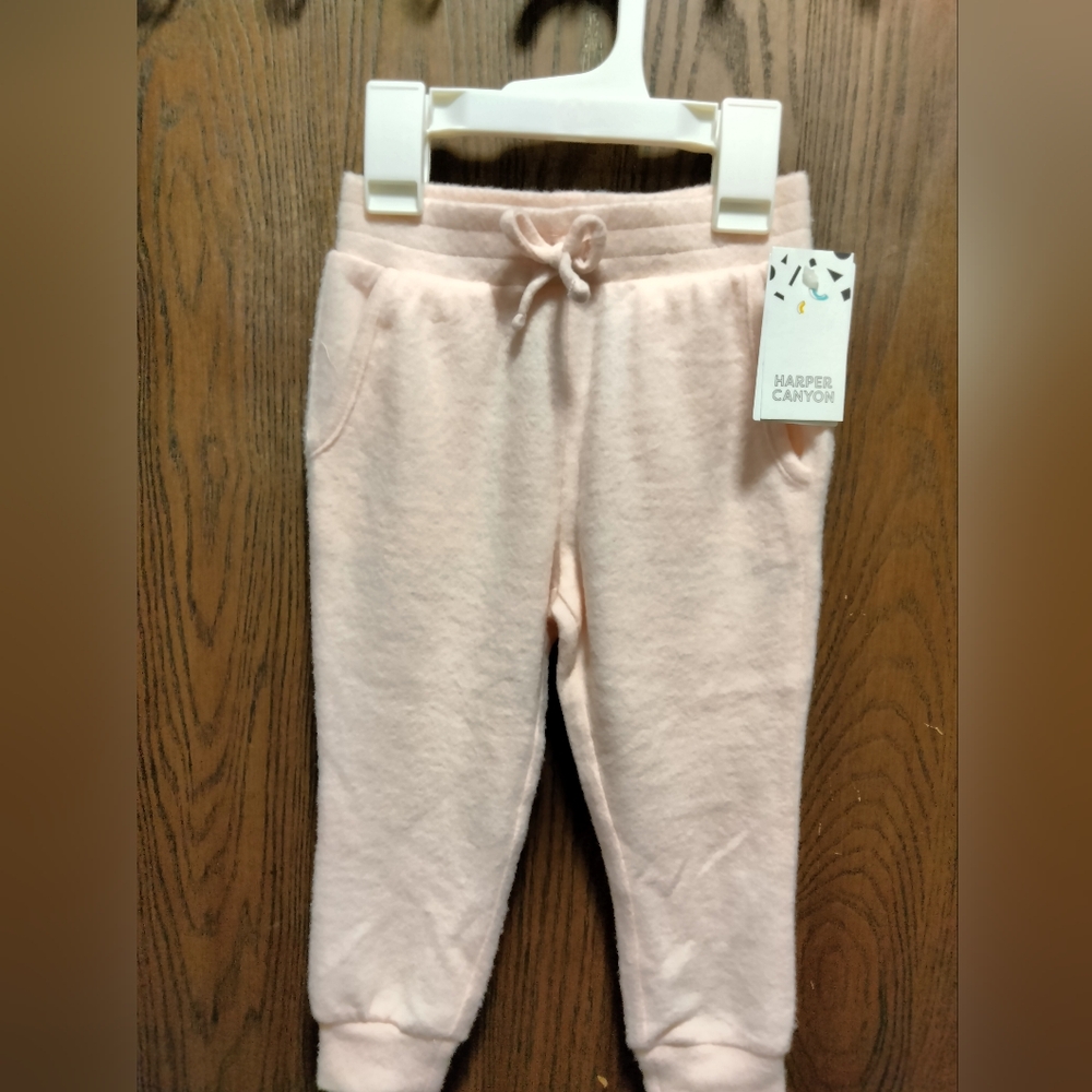 NWT Toddler Girls Harper Canyon Soft Joggers